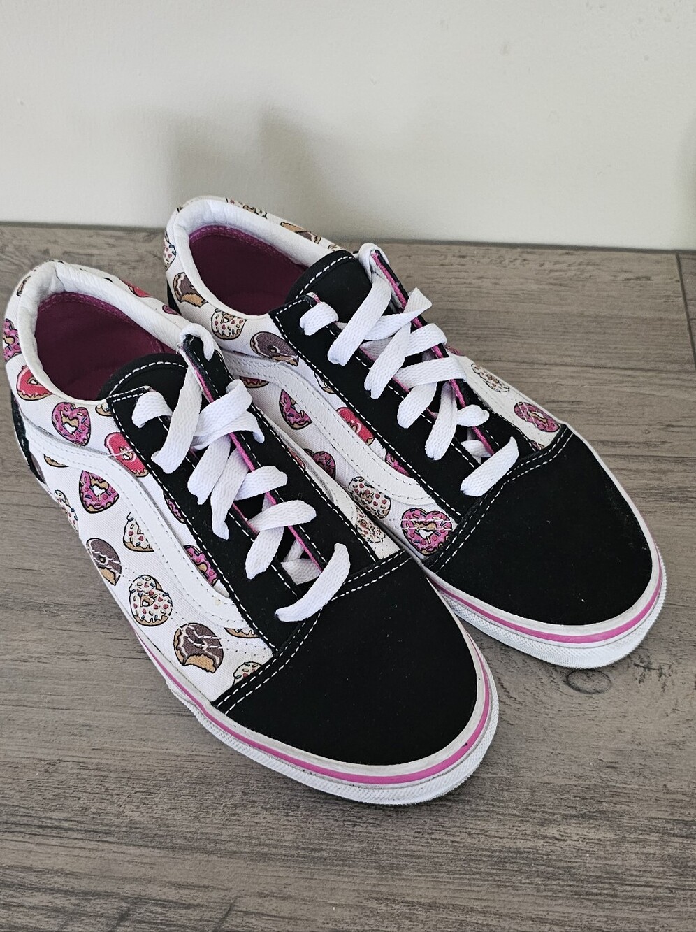 Vans Kids Black White Pink Donut Print Sneakers 4.5 Girls